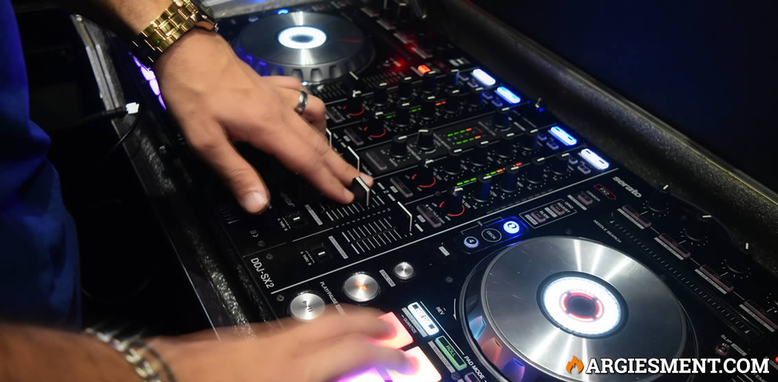 Ir a bailar a Martes Tóxico, mayores de 30, Buenos Aires