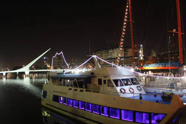 Ir a bailar en un Barco en Puerto Madero, Buenos Aires