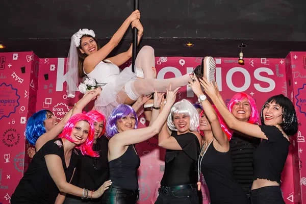 Ir a bailar a Kronopios Bar en Belgrano para hacer despedidas de soltero mixtas, Buenos Aires
