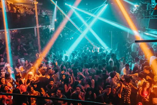 Finde largo en Club Araoz Palermo, Buenos Aires