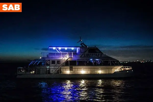 Entradas para la Fiesta en Barco en Olivos fiesta de mayo, Catamarán Libertad, Olivos, Buenos Aires