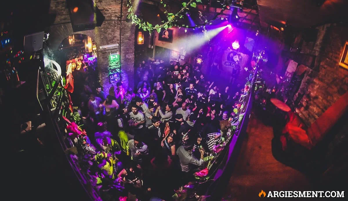 Beneficios y descuentos en Rey Castro Resto-Disco