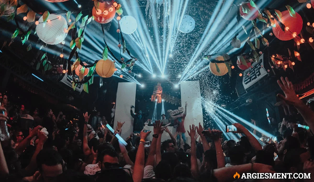 Ir a bailar a ZEF Club, fiesta electrónica en Buenos Aires
